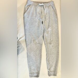 Lululemon Scuba Jogger size Medium
